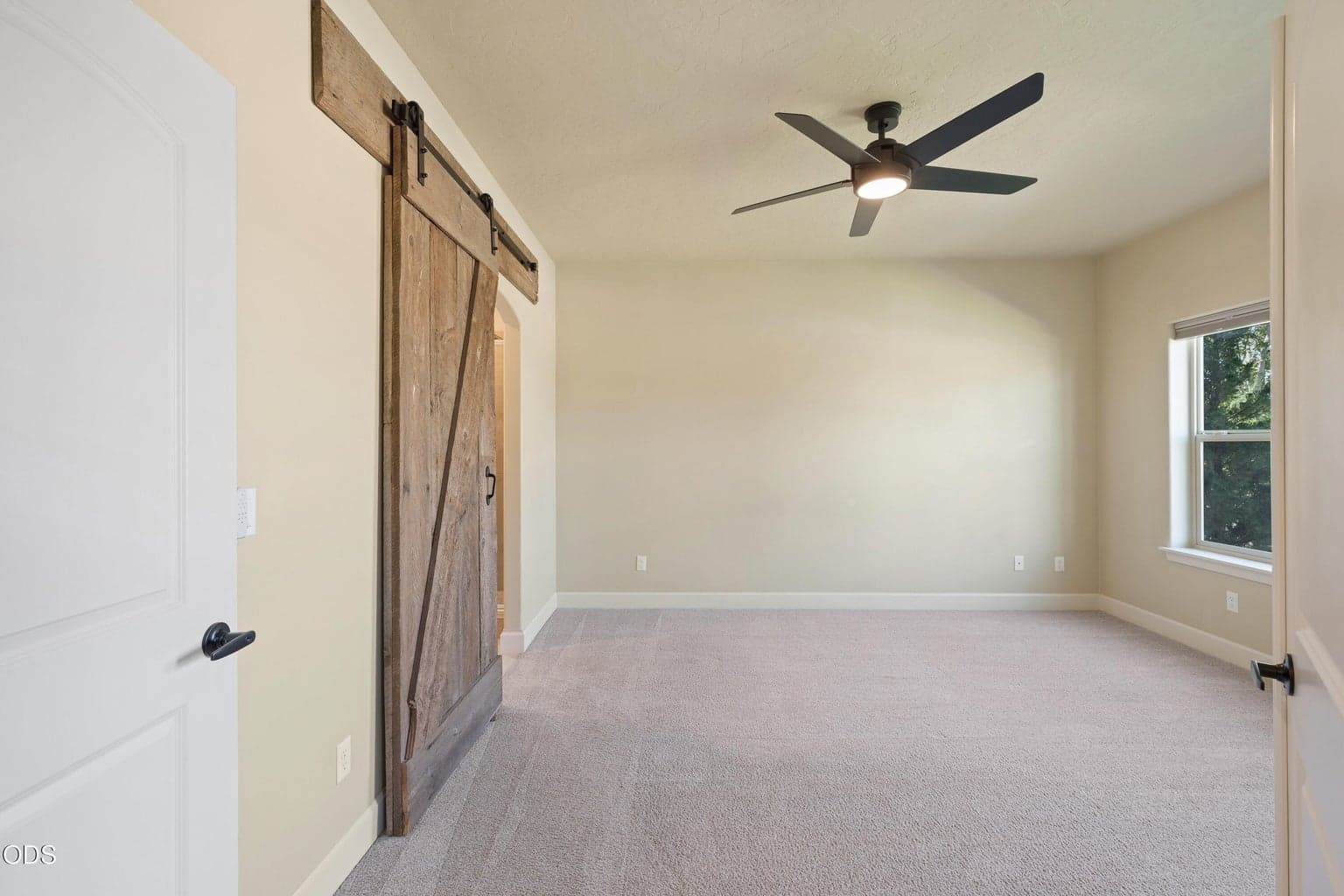 Photo of 2851 NE Hope Drive 7 of 49