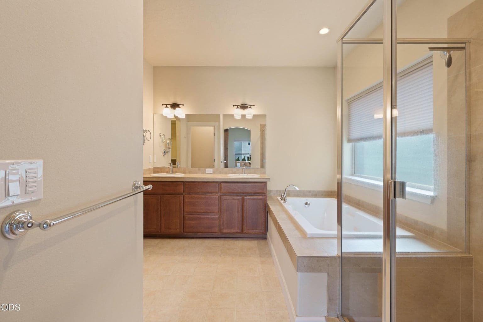 Photo of 2851 NE Hope Drive 12 of 49