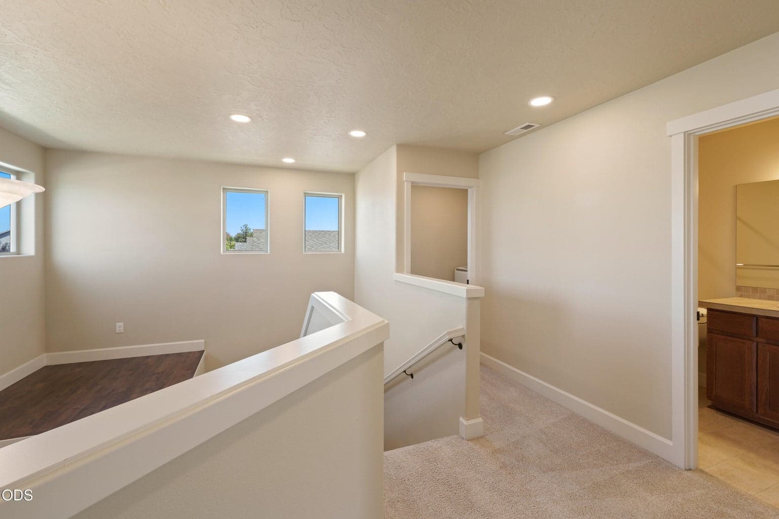 Photo of 2851 NE Hope Drive 32 of 49