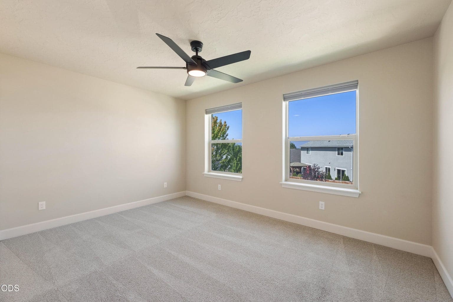 Photo of 2851 NE Hope Drive 33 of 49