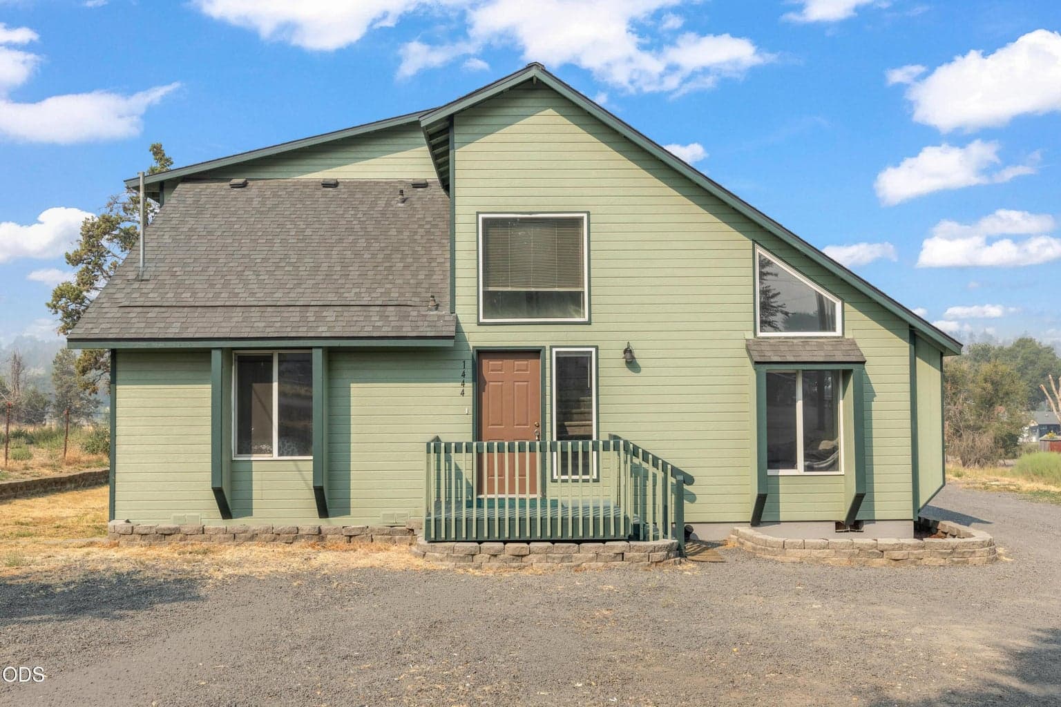 Photo of 1444 SW Marie Street 1 of 25