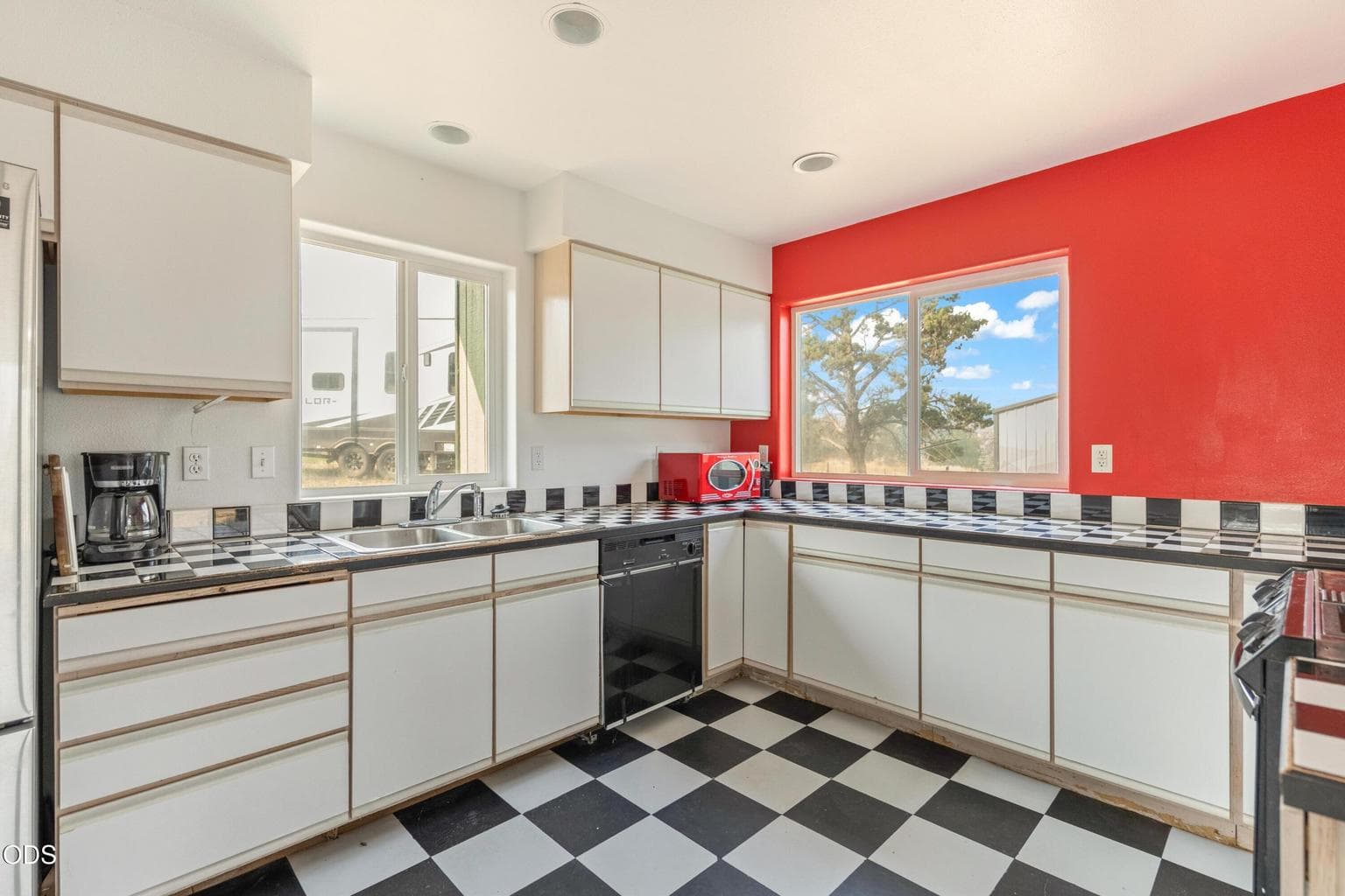 Photo of 1444 SW Marie Street 9 of 25