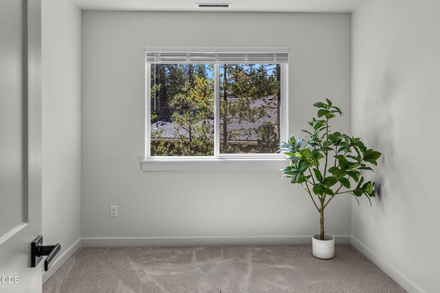 Photo of 16682 Neil Court 36 of 68
