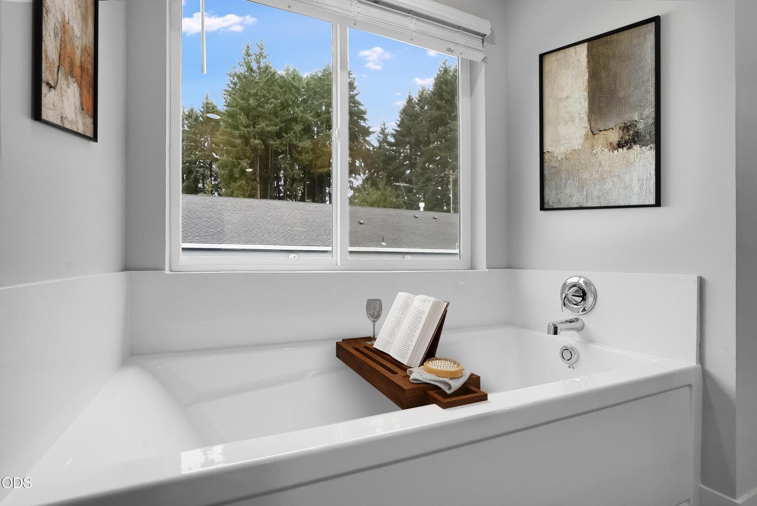 Photo of 63114 NE Henningsen Pl 15 of 19