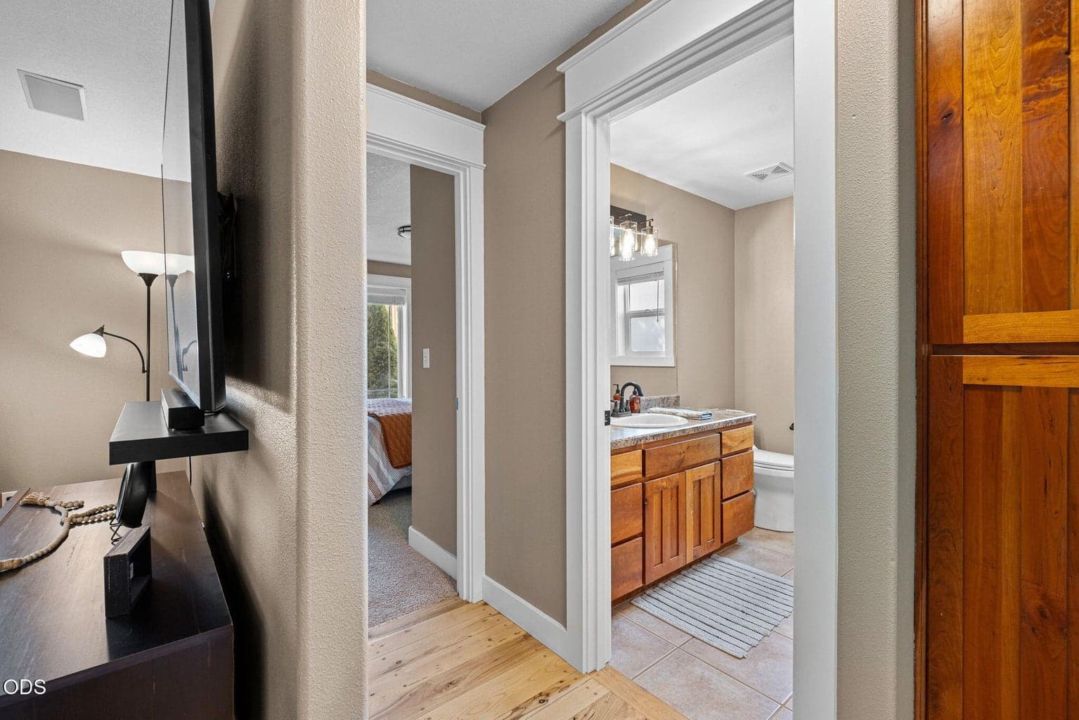 Photo of 752 NE Blackbear Street 22 of 37