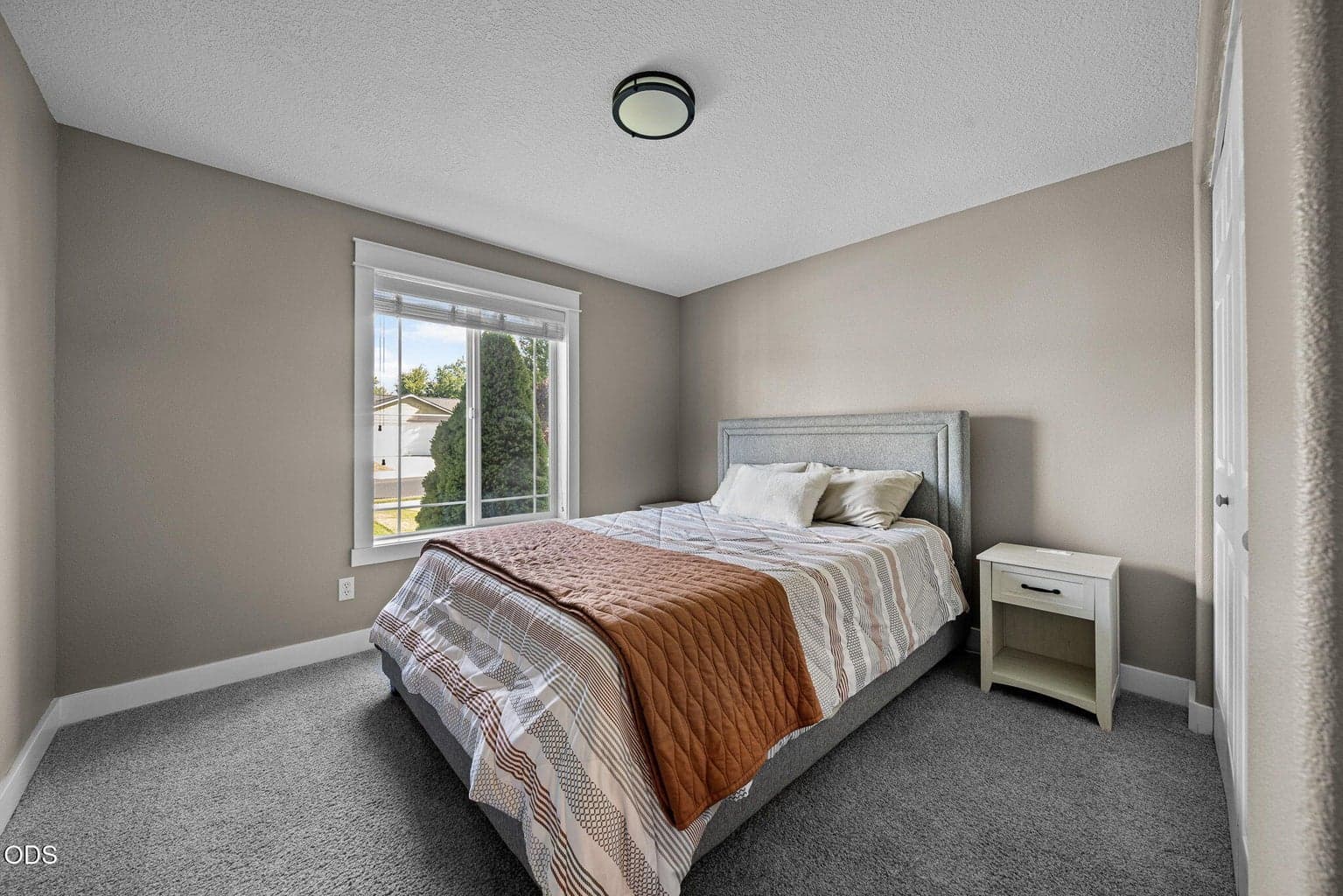 Photo of 752 NE Blackbear Street 19 of 37
