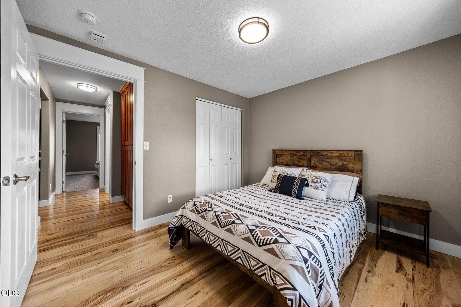 Photo of 752 NE Blackbear Street 24 of 37