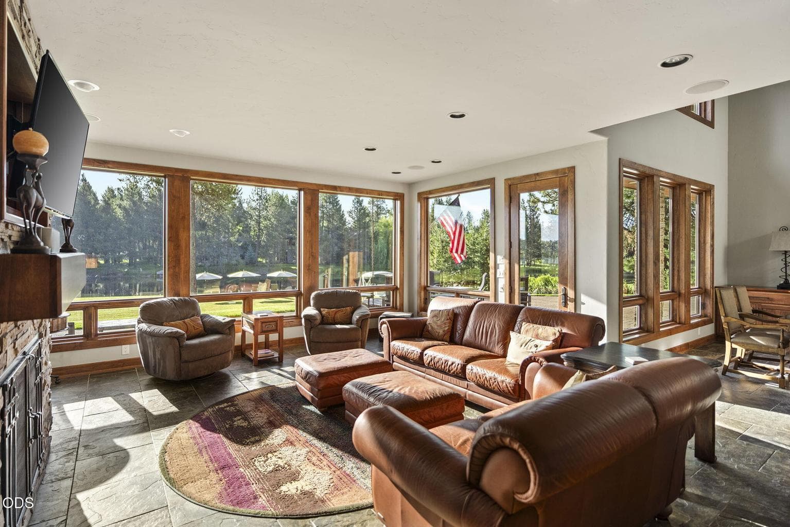 Photo of 56680 Lunar Drive 8 of 56