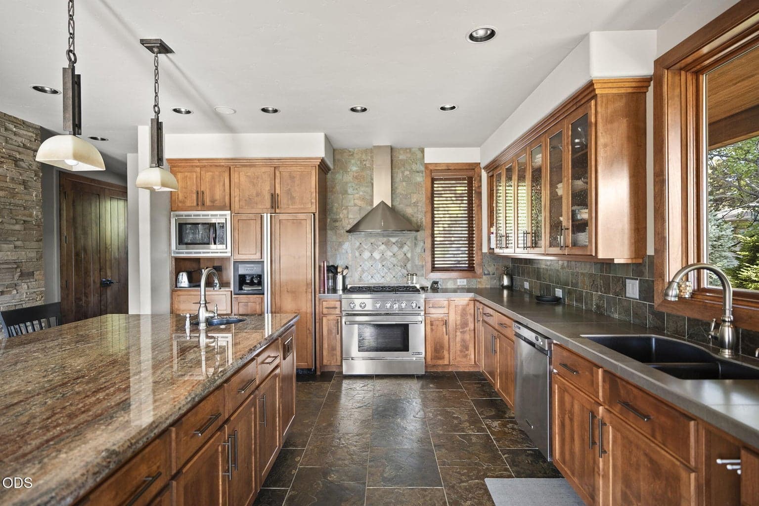 Photo of 56680 Lunar Drive 13 of 56