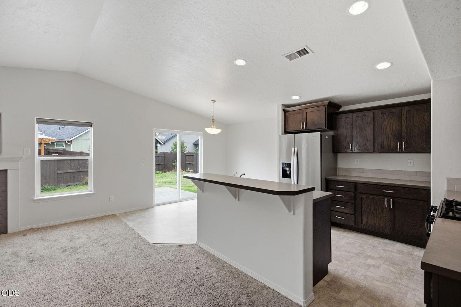 Photo of 2981 NE Roxy Place 11 of 38