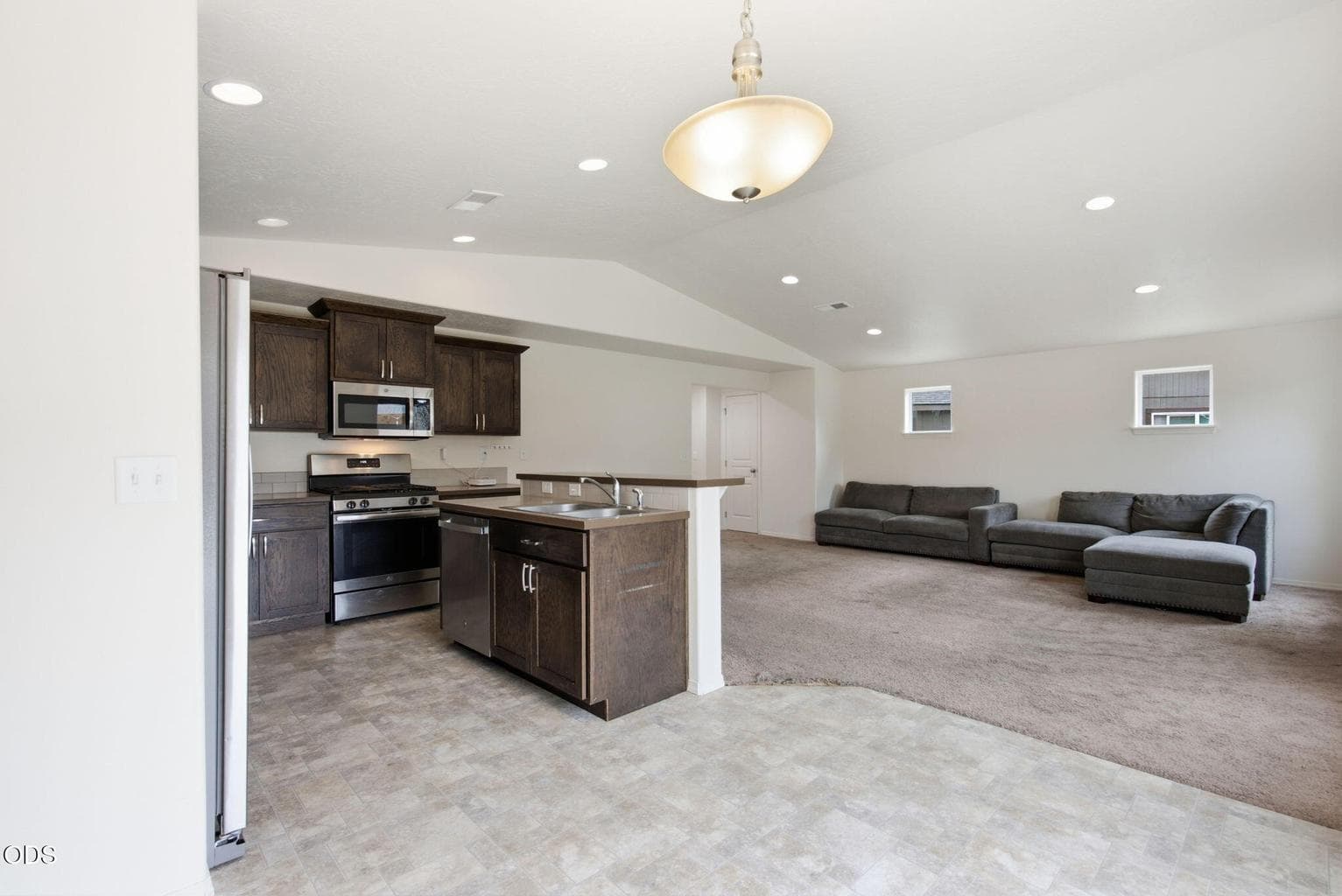 Photo of 2981 NE Roxy Place 13 of 38
