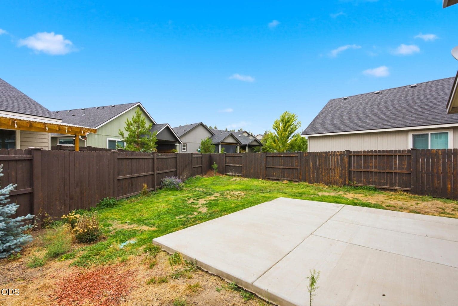 Photo of 2981 NE Roxy Place 25 of 38