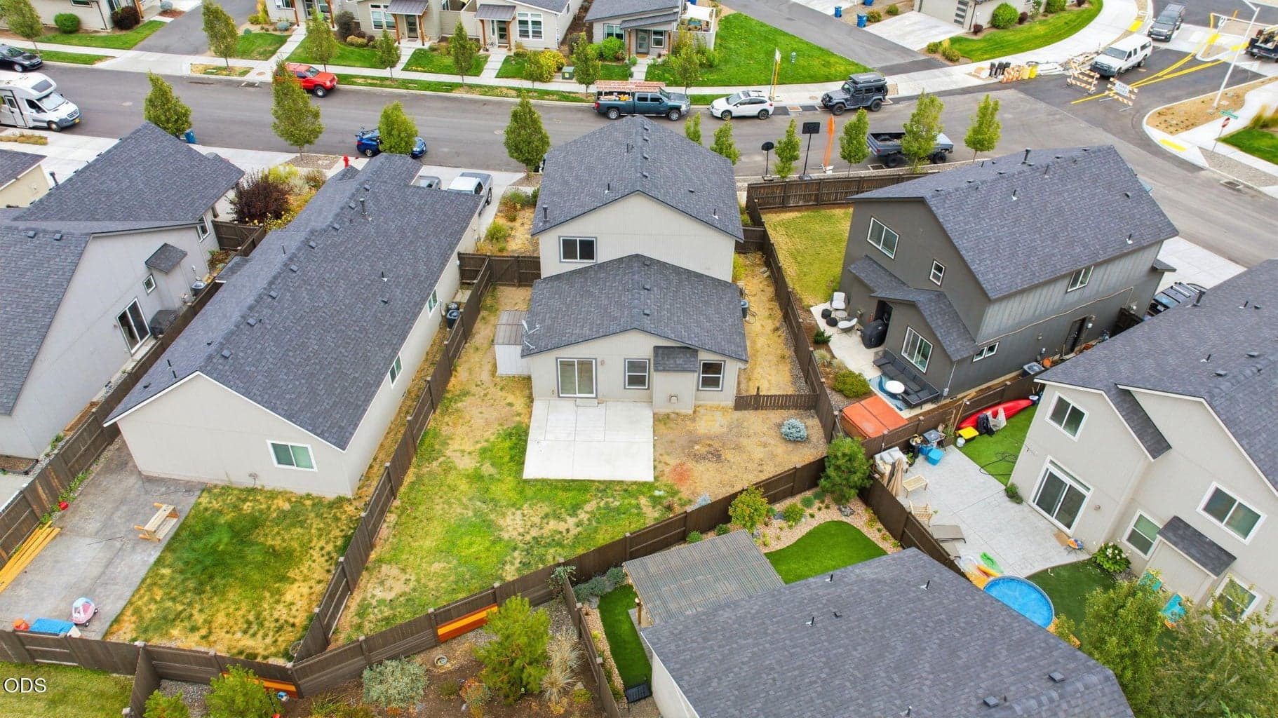 Photo of 2981 NE Roxy Place 33 of 38