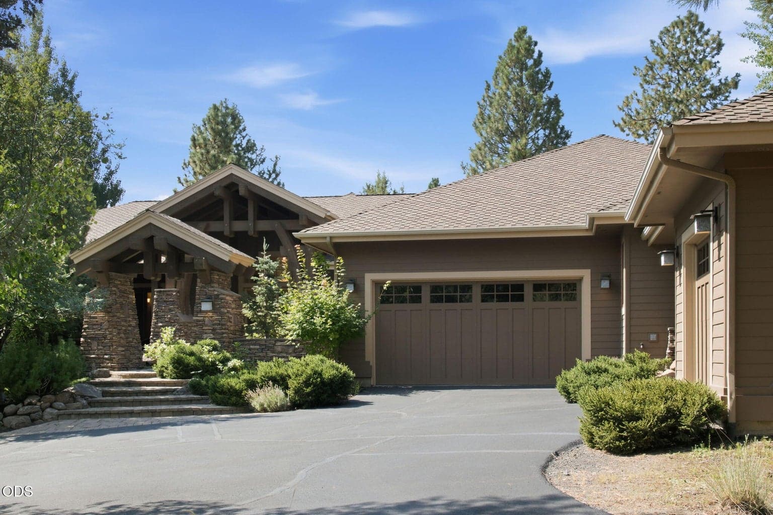 Photo of 17094 Lady Caroline Drive 5 of 69