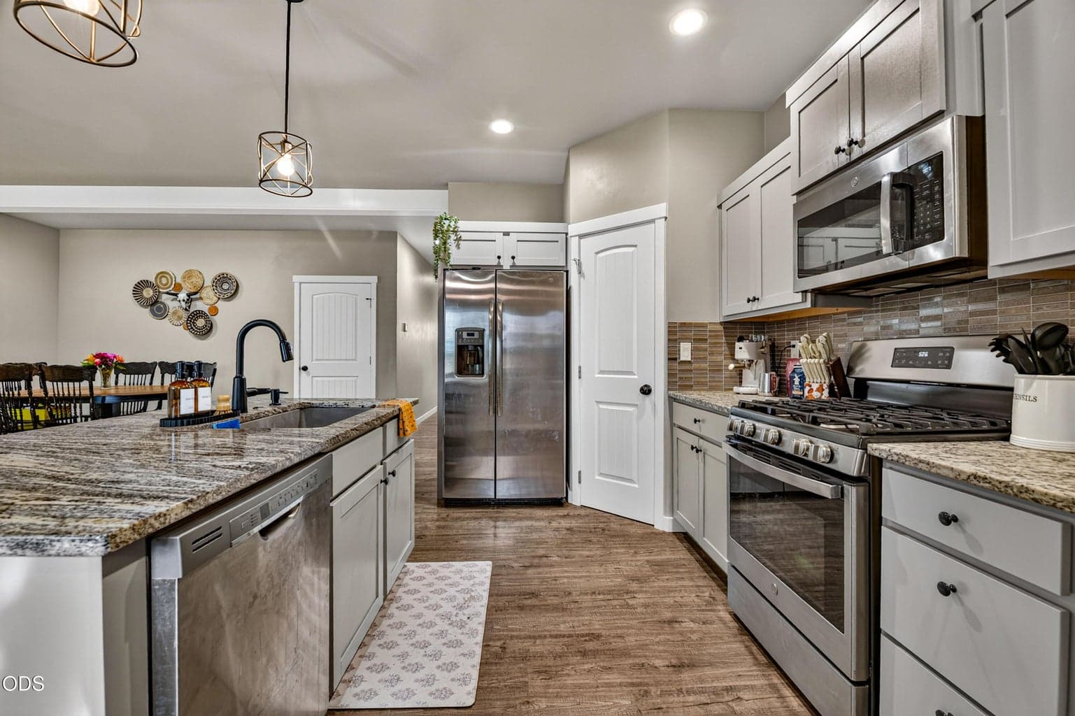 Photo of 281 NW 29th Street 12 of 42