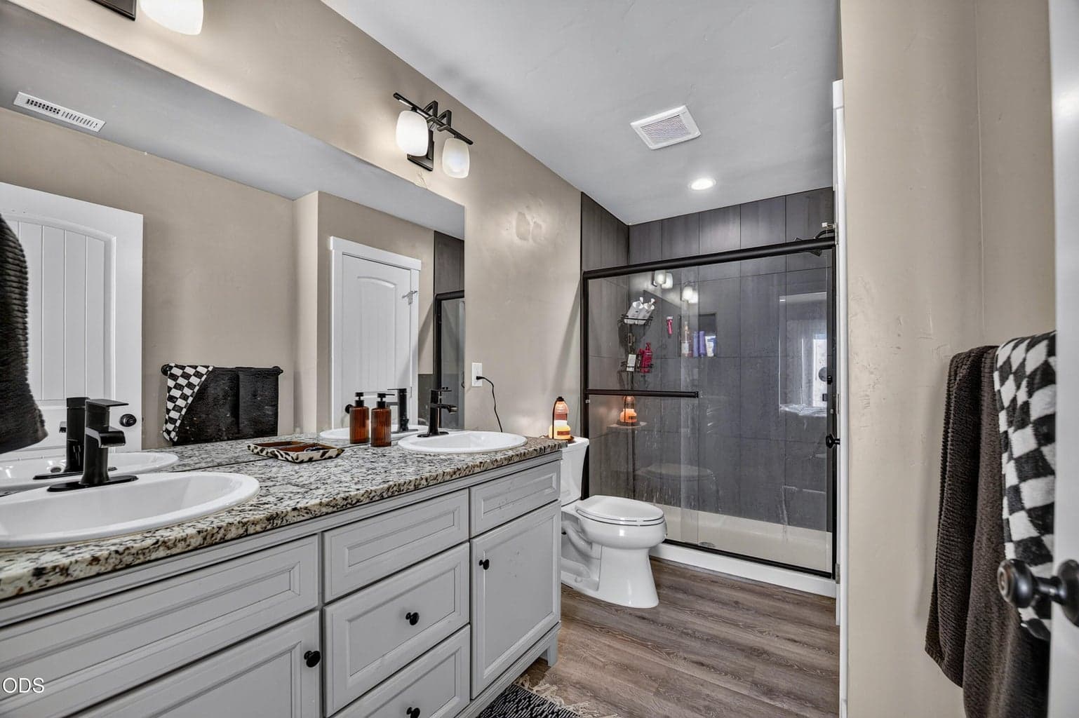 Photo of 281 NW 29th Street 24 of 42
