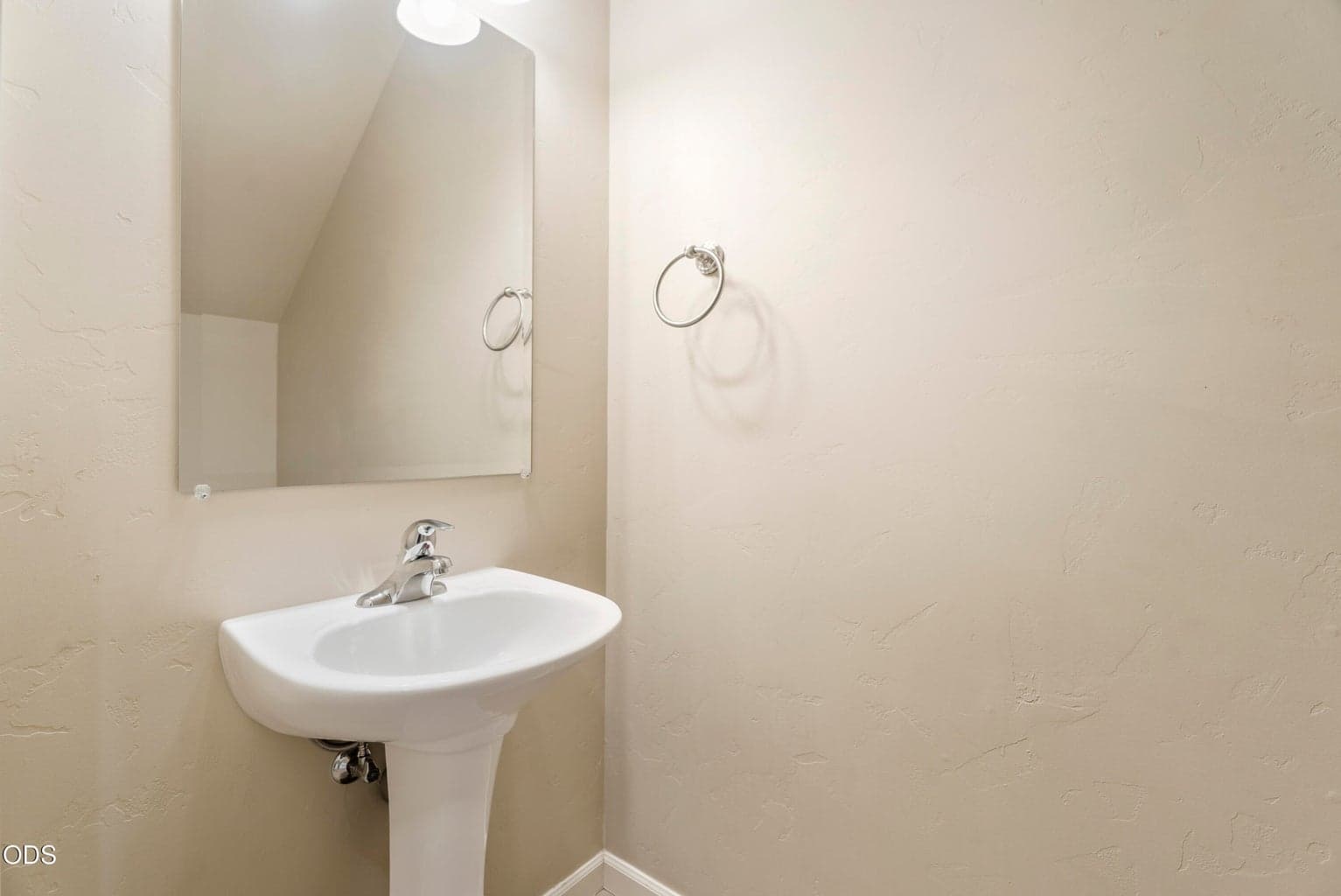 Photo of 61146 SE Sydney Harbor Drive 12 of 24