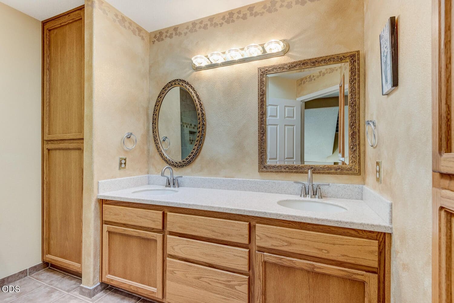 Photo of 3308 NE Stonebrook Loop 24 of 28