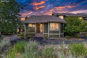 10707 Village Loop, Redmond · Eagle Crest