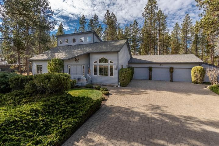 57817 Mt Adams Lane