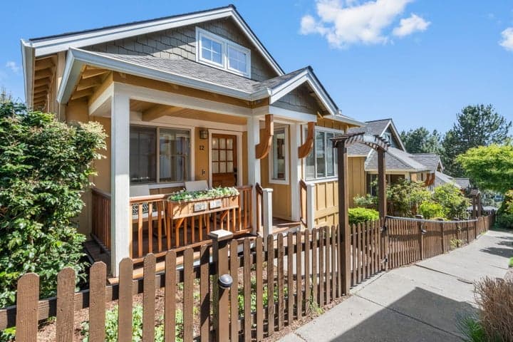 1940 Monterey Pines Drive