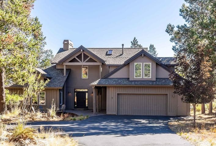 57620 Holly Lane