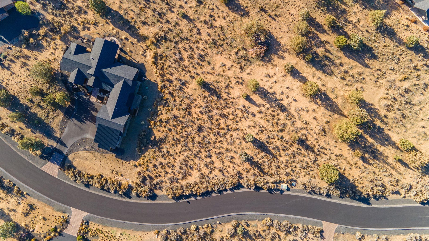 Photo of 17938 SW Chaparral Drive 4 of 10