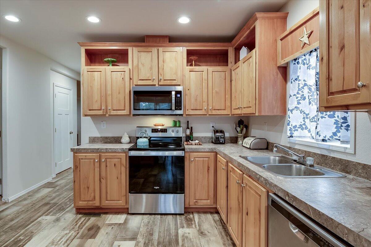 Photo of 14552 SE Wintoon Road 5 of 56