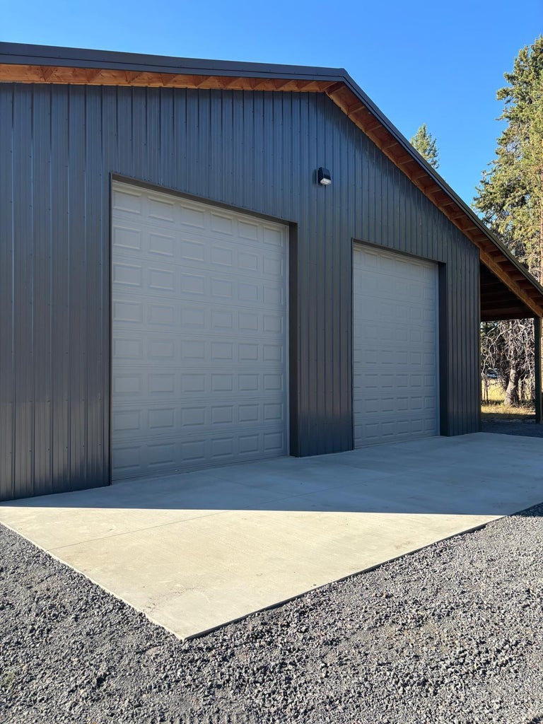 Photo of 17410 Cedar Court 3 of 23