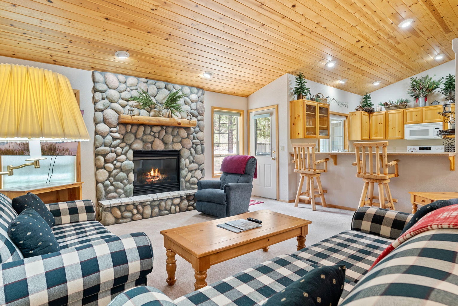 Photo of 57584 Whistler Lane 3 of 29