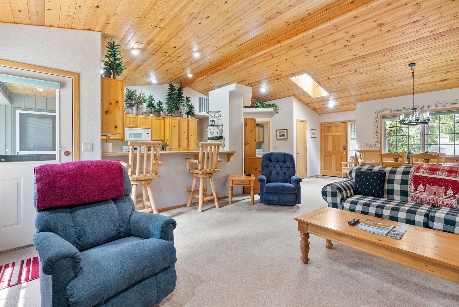 Photo of 57584 Whistler Lane 17 of 29