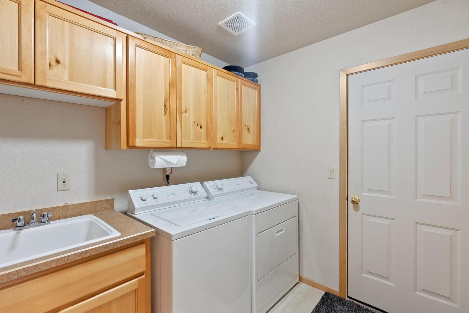 Photo of 57584 Whistler Lane 25 of 29