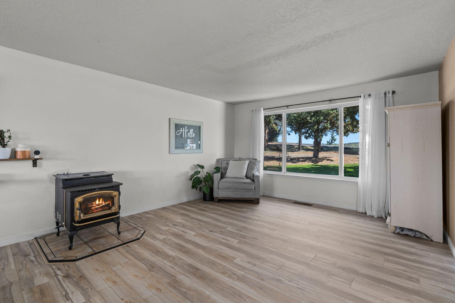 Photo of 851 SE Rancho Lane 5 of 51