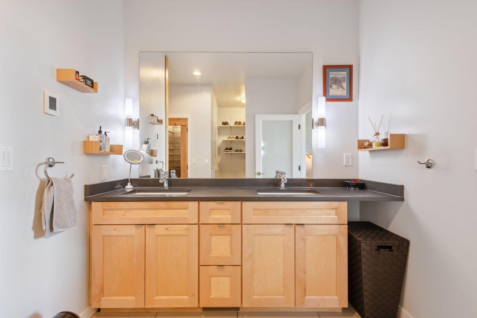 Photo of 454 SE Manzanita Drive 45 of 65