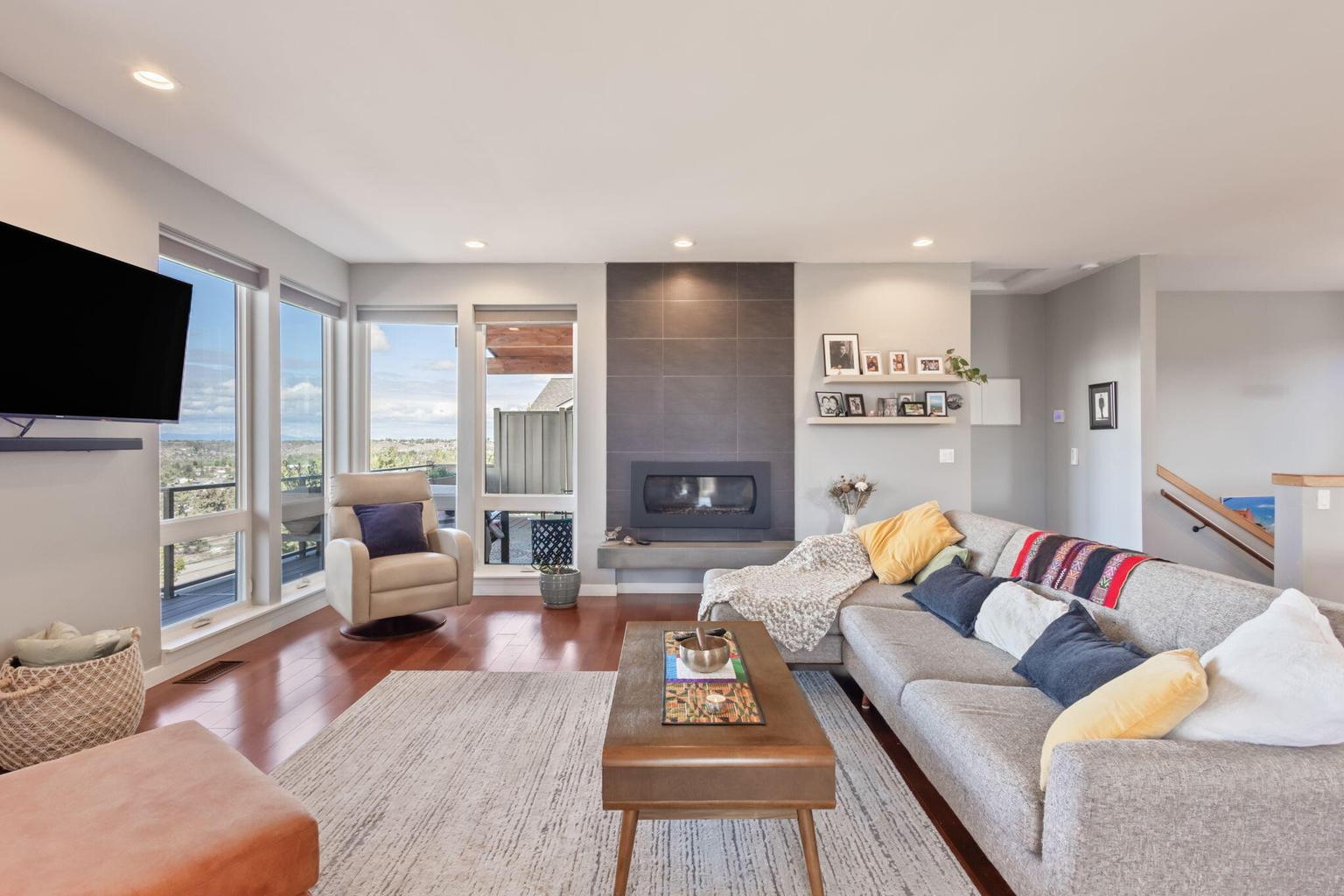 Photo of 454 SE Manzanita Drive 33 of 65