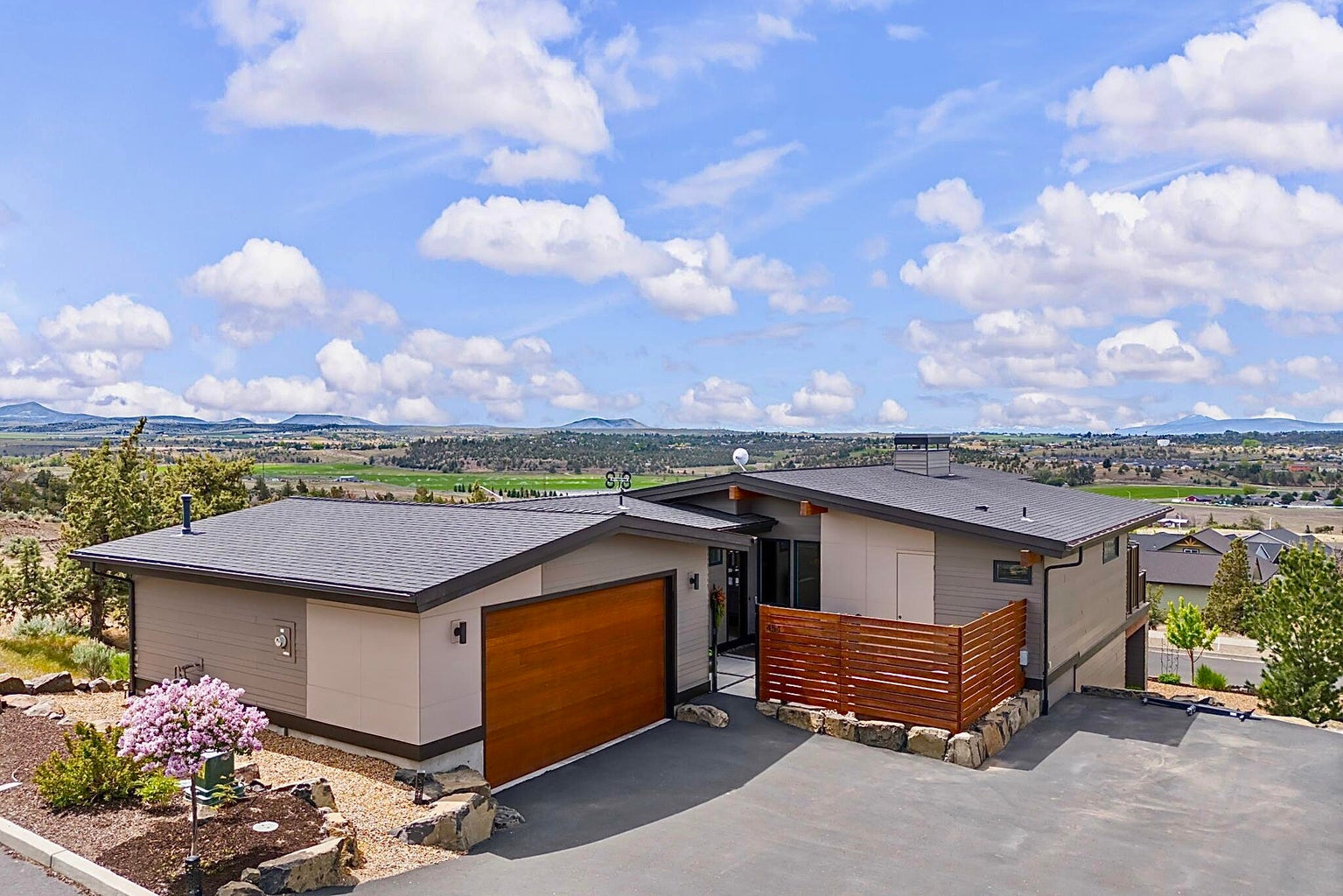 Photo of 454 SE Manzanita Drive 18 of 65