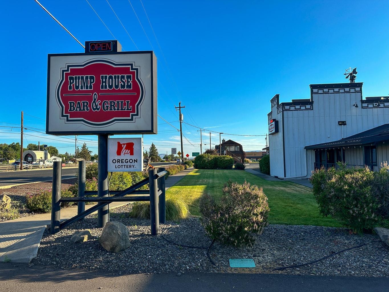 Photo of 8320 N Highway 97 1 of 20