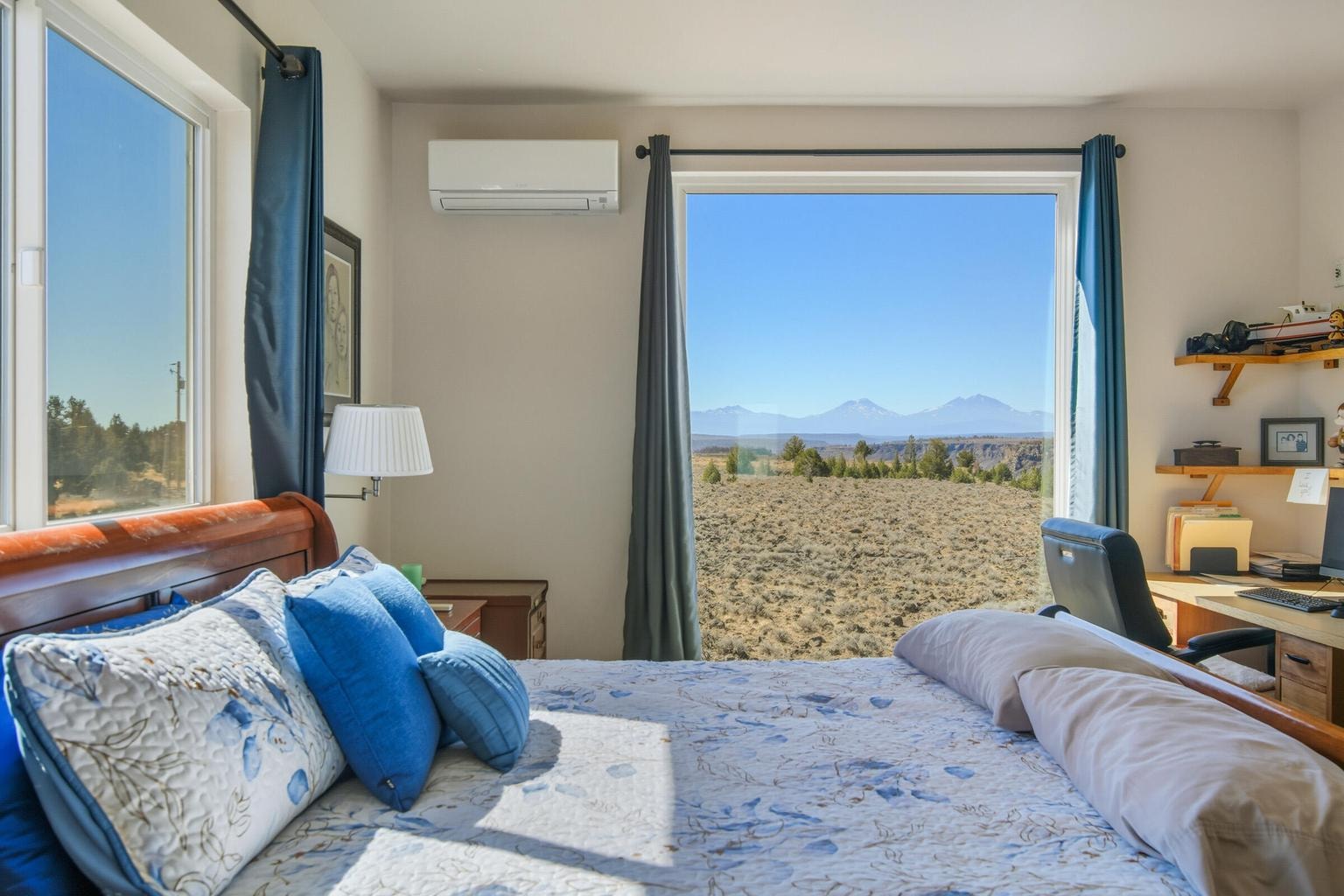 Views of the Sisters mountains right from bed!
