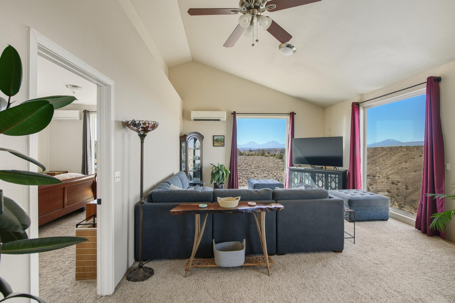 Photo of 9813 Geneva View Road 11 of 40