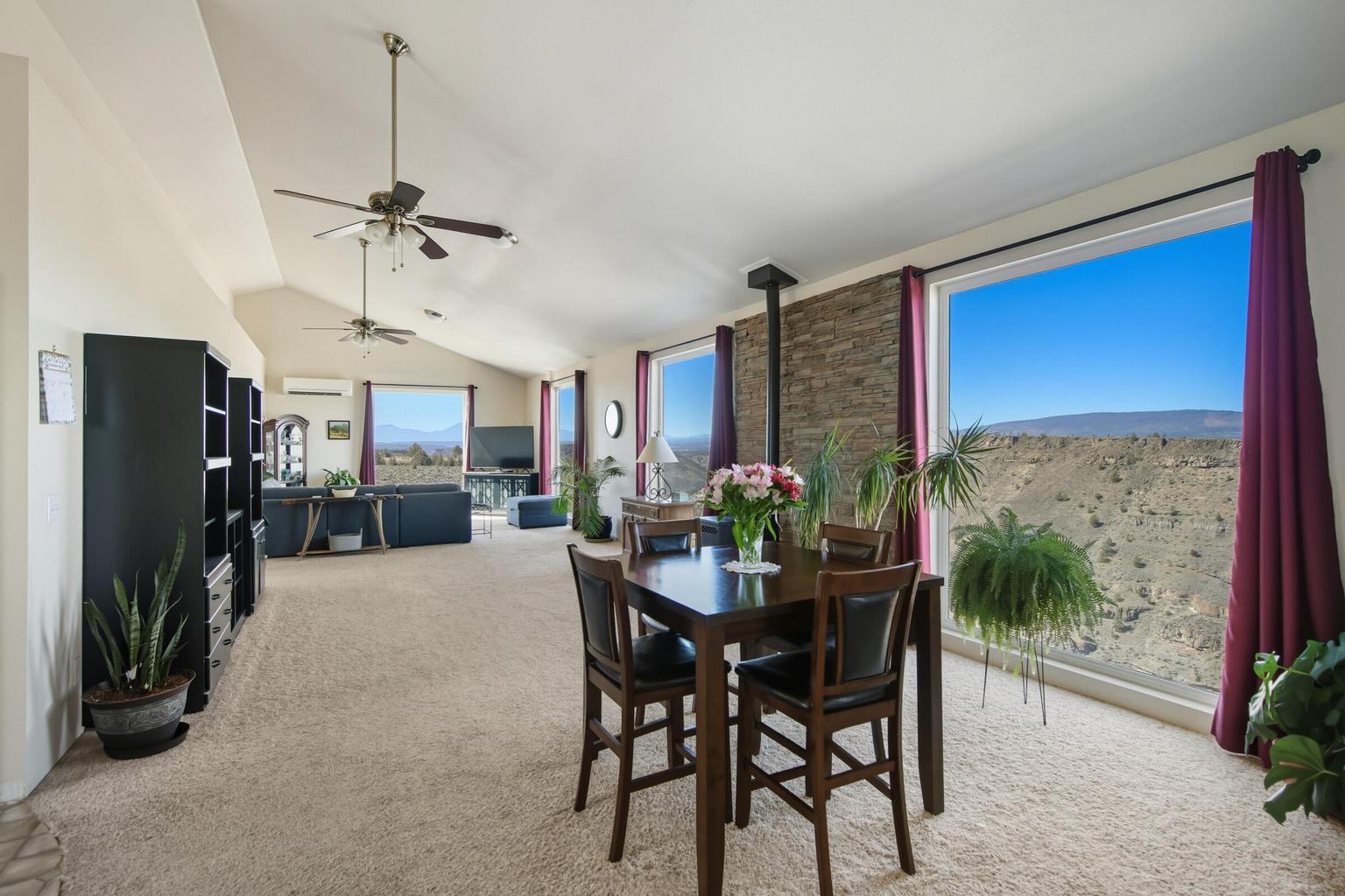 Photo of 9813 Geneva View Road 14 of 40