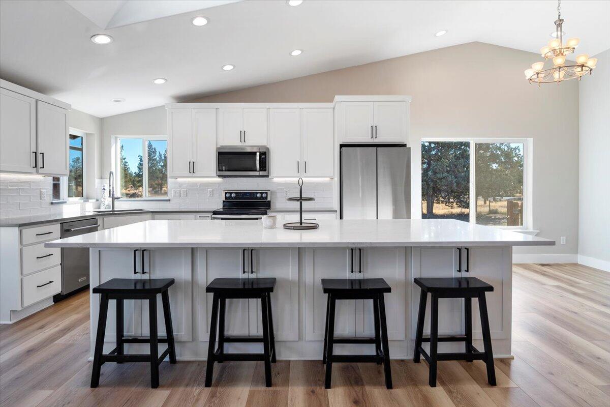 Photo of 5391 NW Frank Way 7 of 41