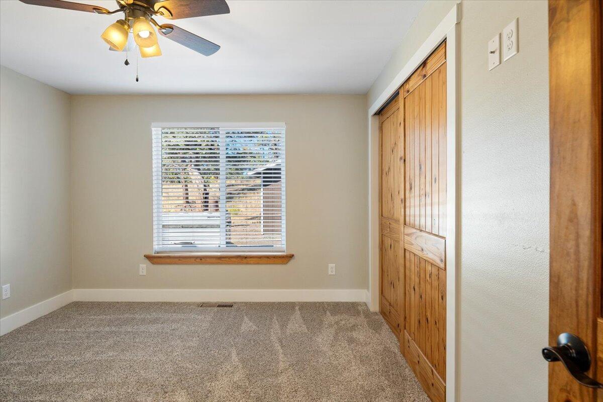 Photo of 5391 NW Frank Way 21 of 41
