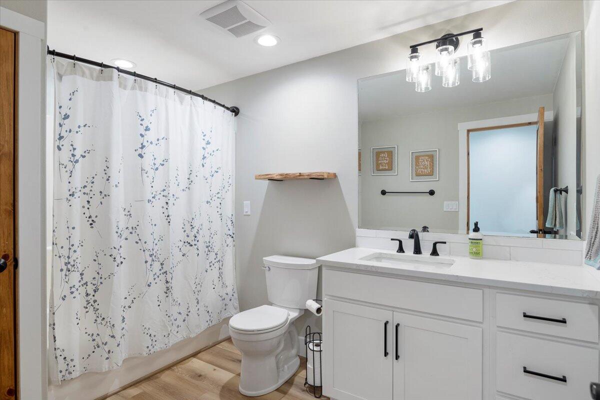 Photo of 5391 NW Frank Way 23 of 41