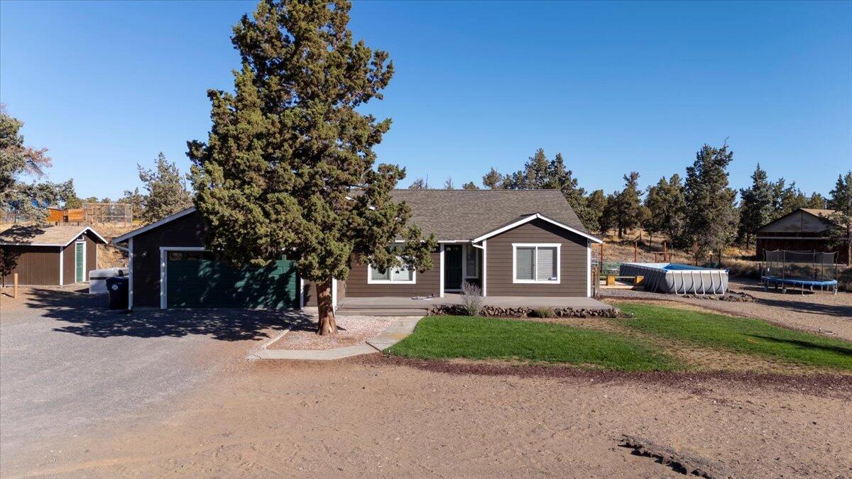 Photo of 5391 NW Frank Way 35 of 41