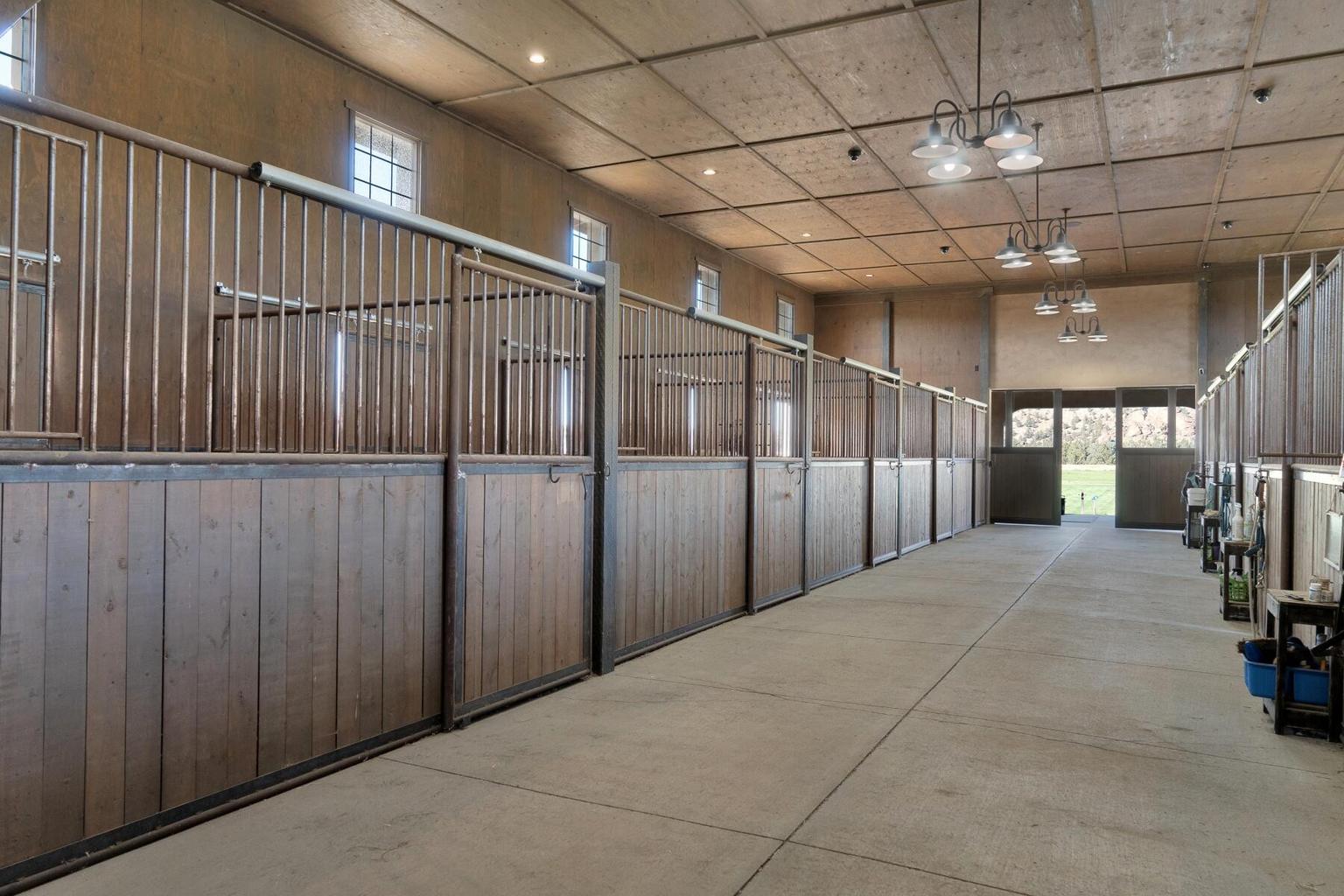 Photo of 11750 NE Canyons Ranch Drive 68 of 71