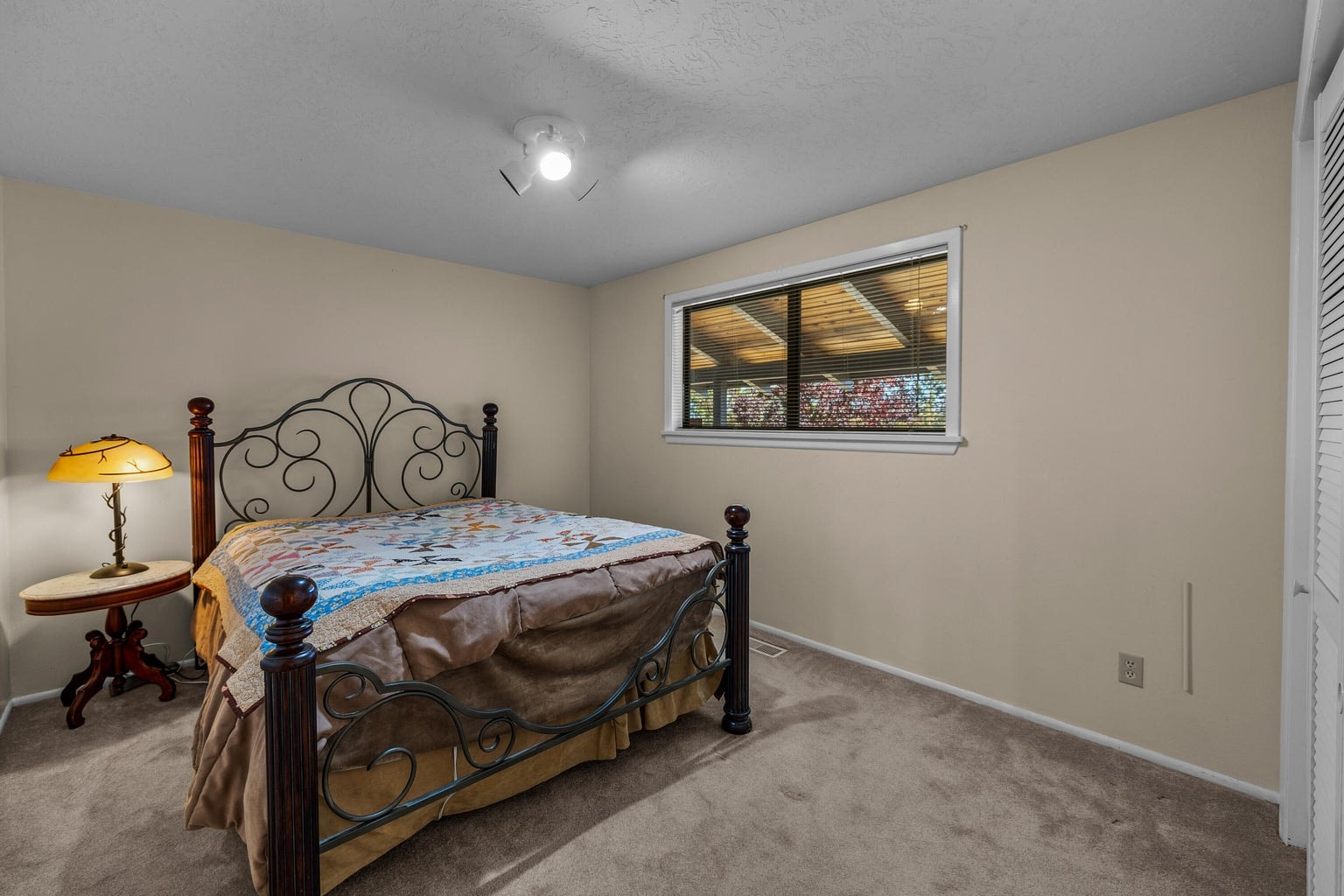 Photo of 5203 NW Greenwood Avenue 25 of 50