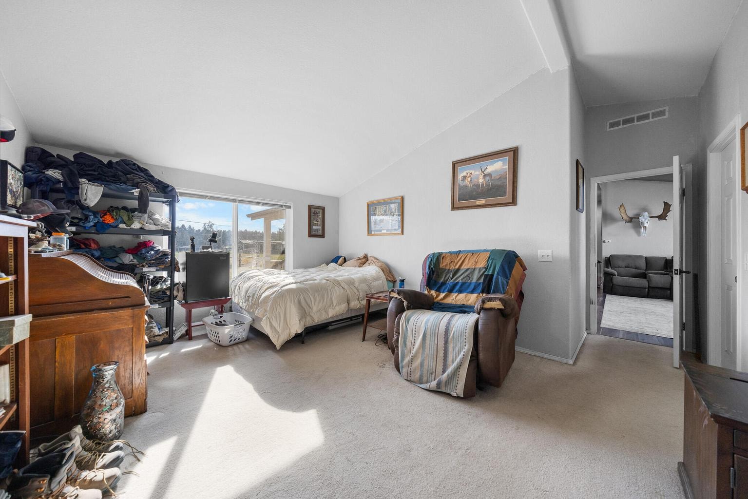 Photo of 2330 NE Wilcox Avenue 9 of 62
