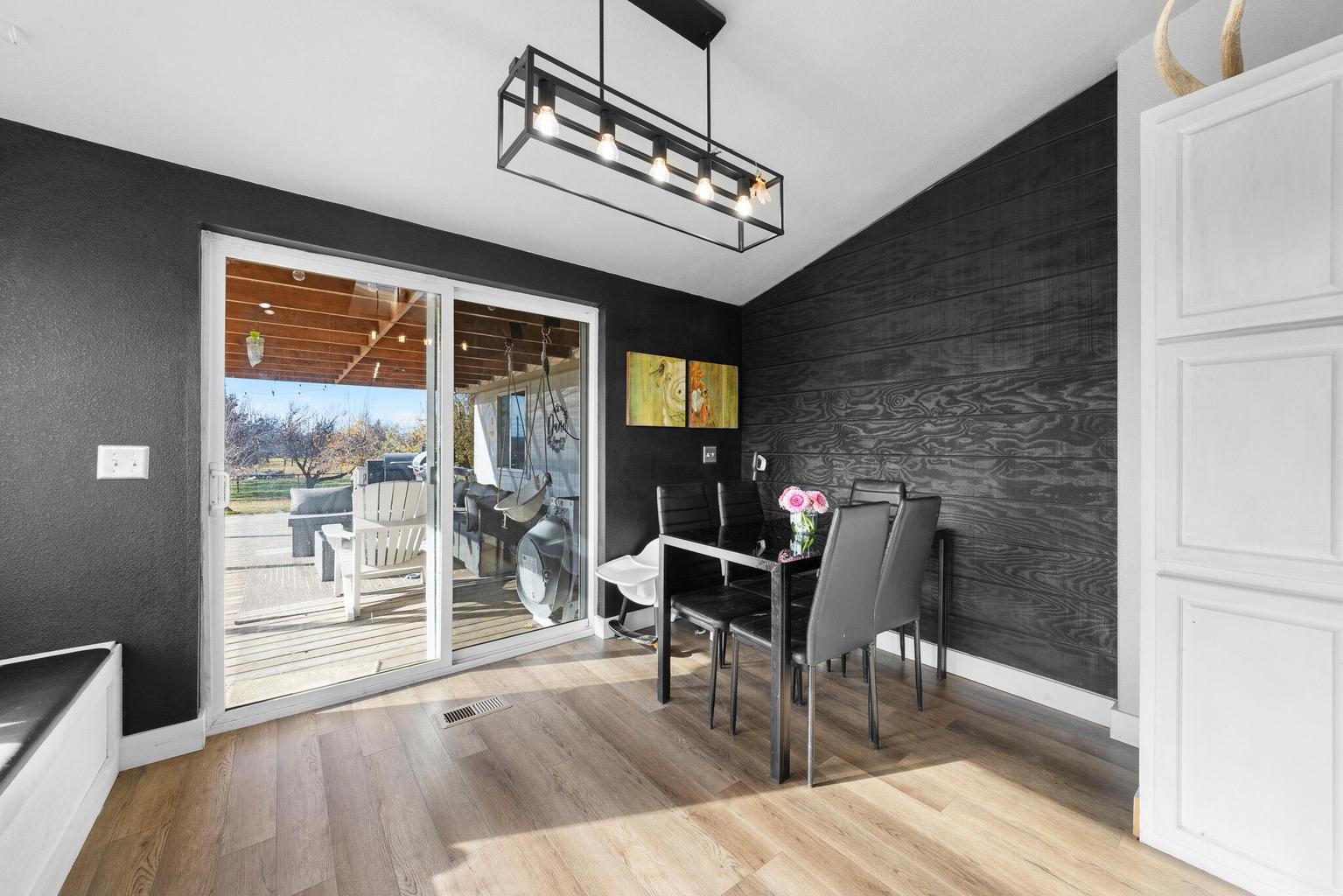 Photo of 2330 NE Wilcox Avenue 16 of 62