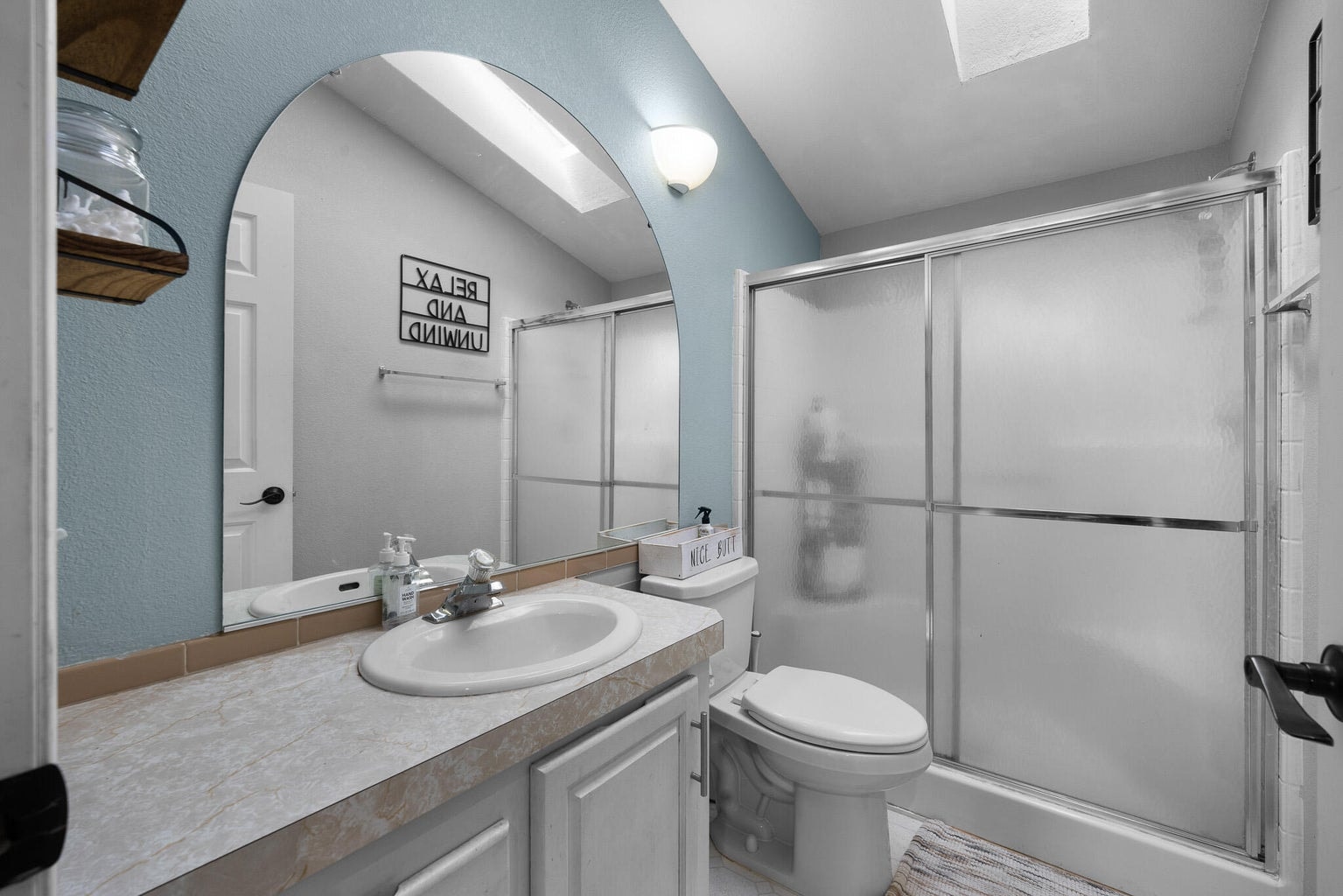 Photo of 2330 NE Wilcox Avenue 23 of 62