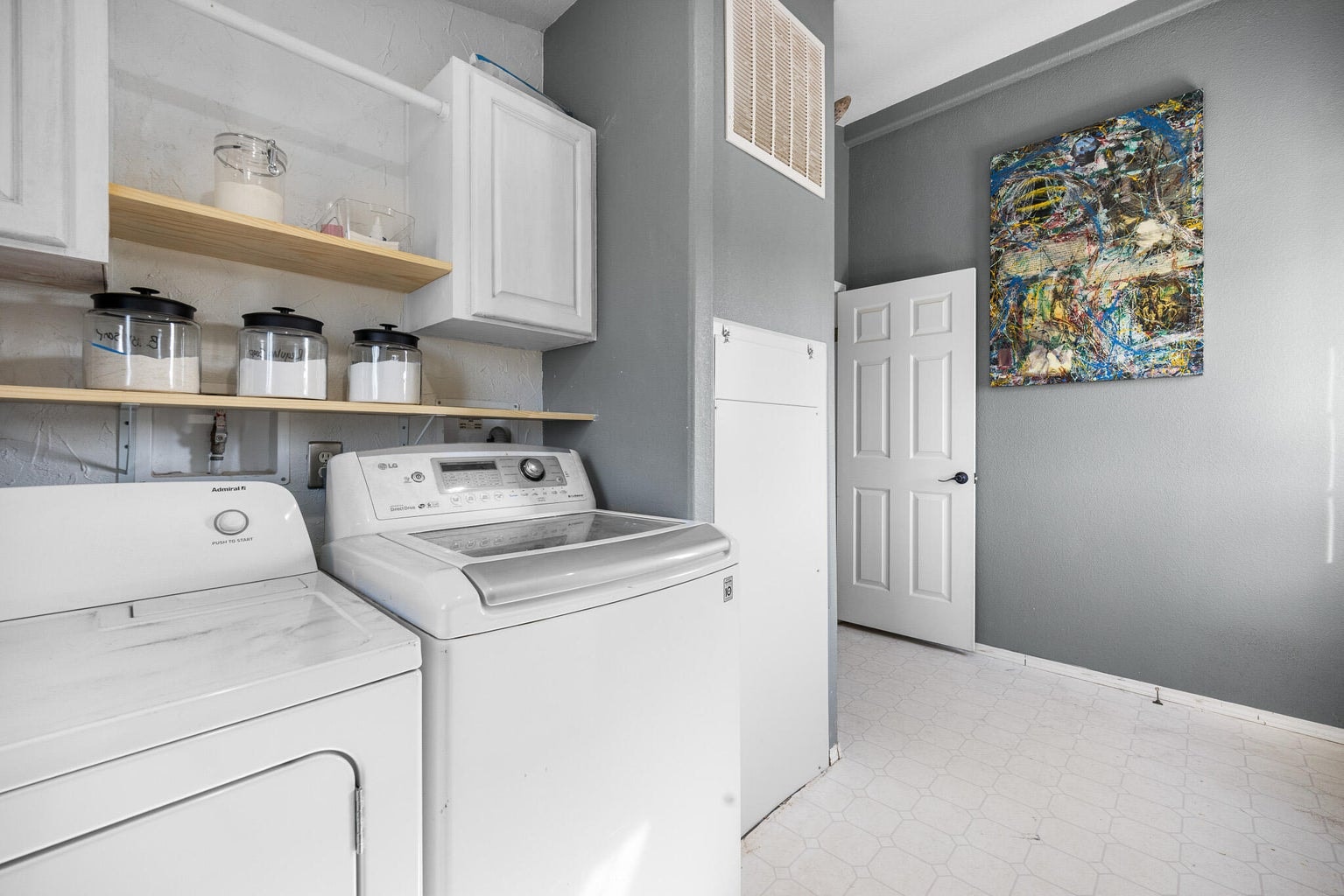 Photo of 2330 NE Wilcox Avenue 27 of 62